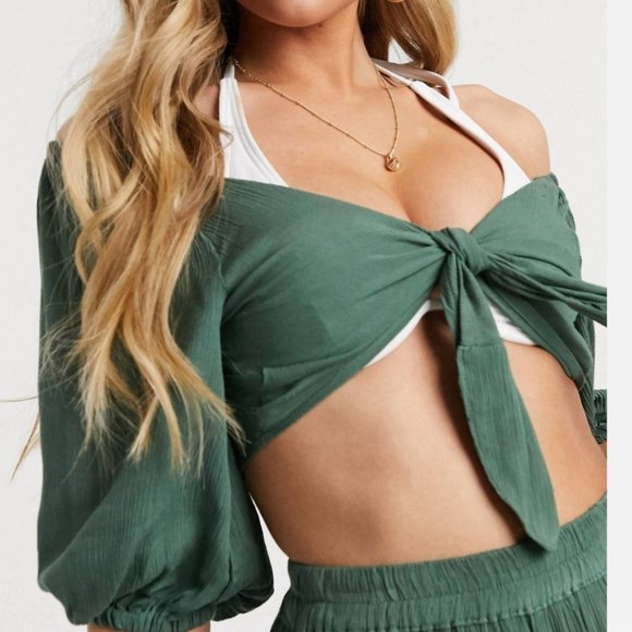 Matching Set Top and Shorts - Picture 4 of 5